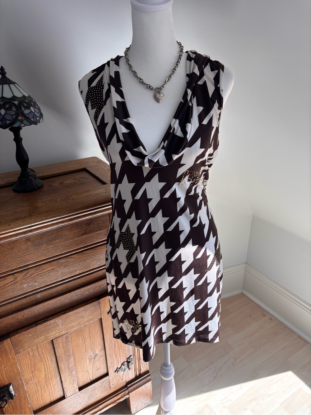Apple Bottoms Houndstooth Hood Dress 🤎